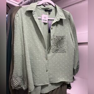 Women’s 3/4 sleeve top